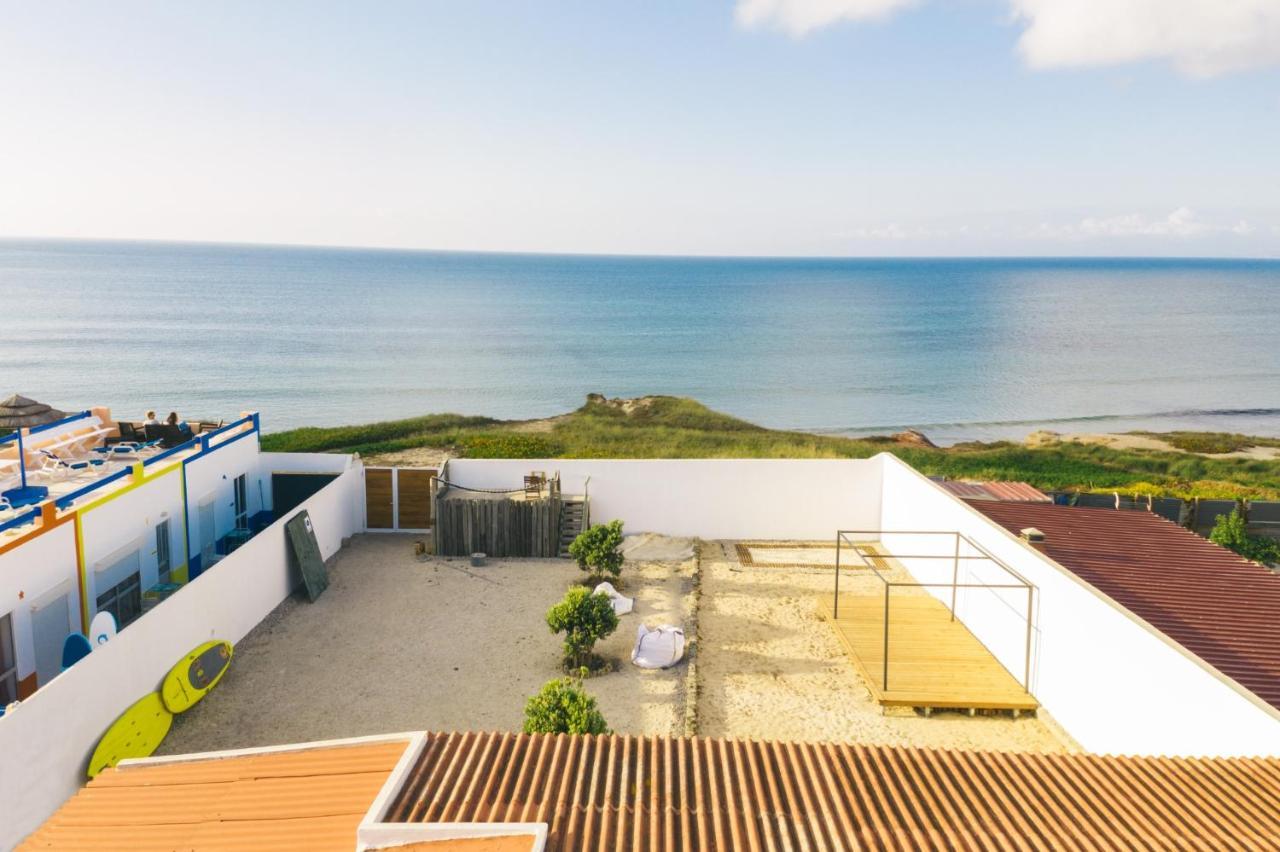 Soulsurfcamp Portugal Bed and Breakfast Peniche Exteriör bild