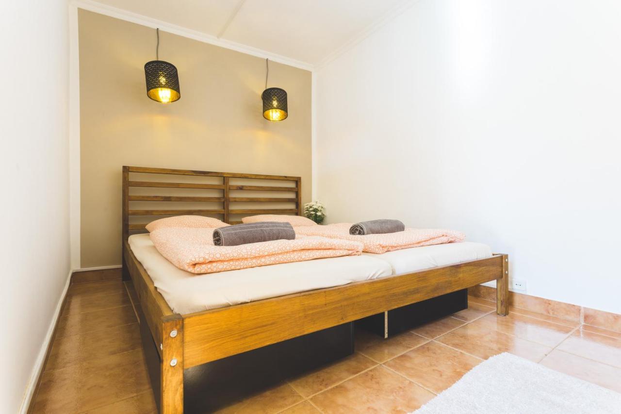 Soulsurfcamp Portugal Bed and Breakfast Peniche Exteriör bild