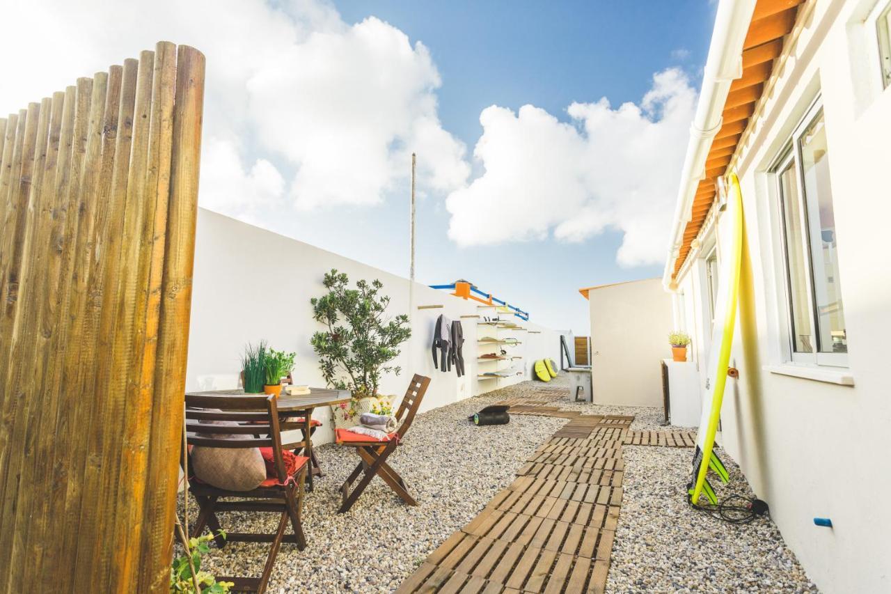 Soulsurfcamp Portugal Bed and Breakfast Peniche Exteriör bild
